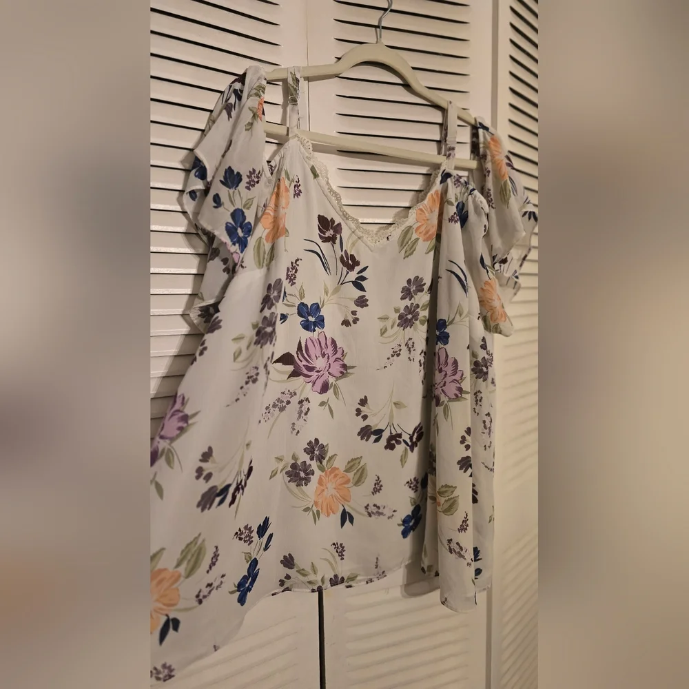 Torrid Floral Off-Shoulder Women's Top - Picture 6 of 14